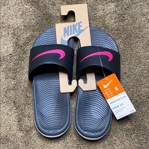 💗NWT! NIKE women’s size 8💗